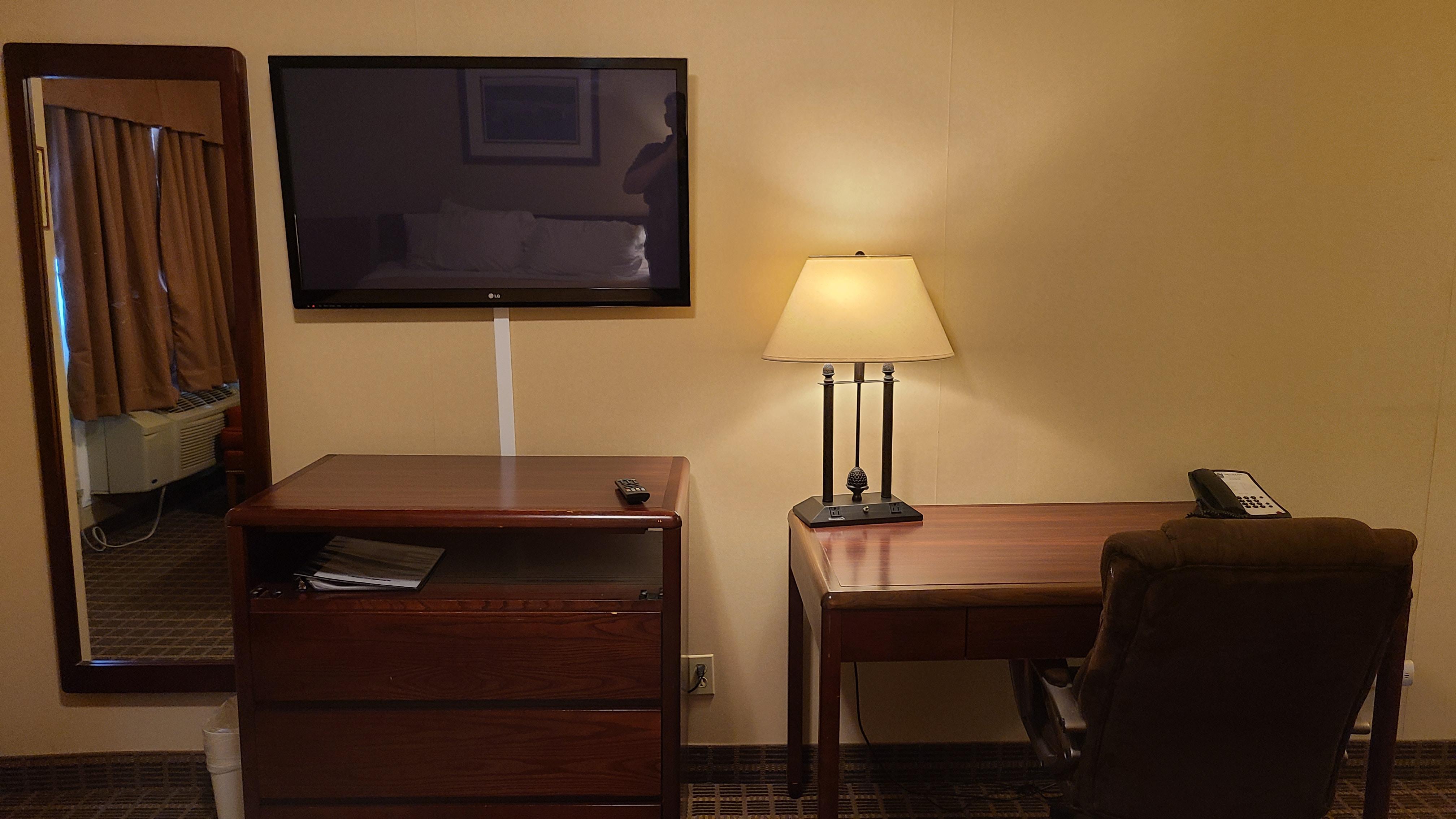 Quality Inn & Suites 1000 Islands Gananoque Bagian luar foto