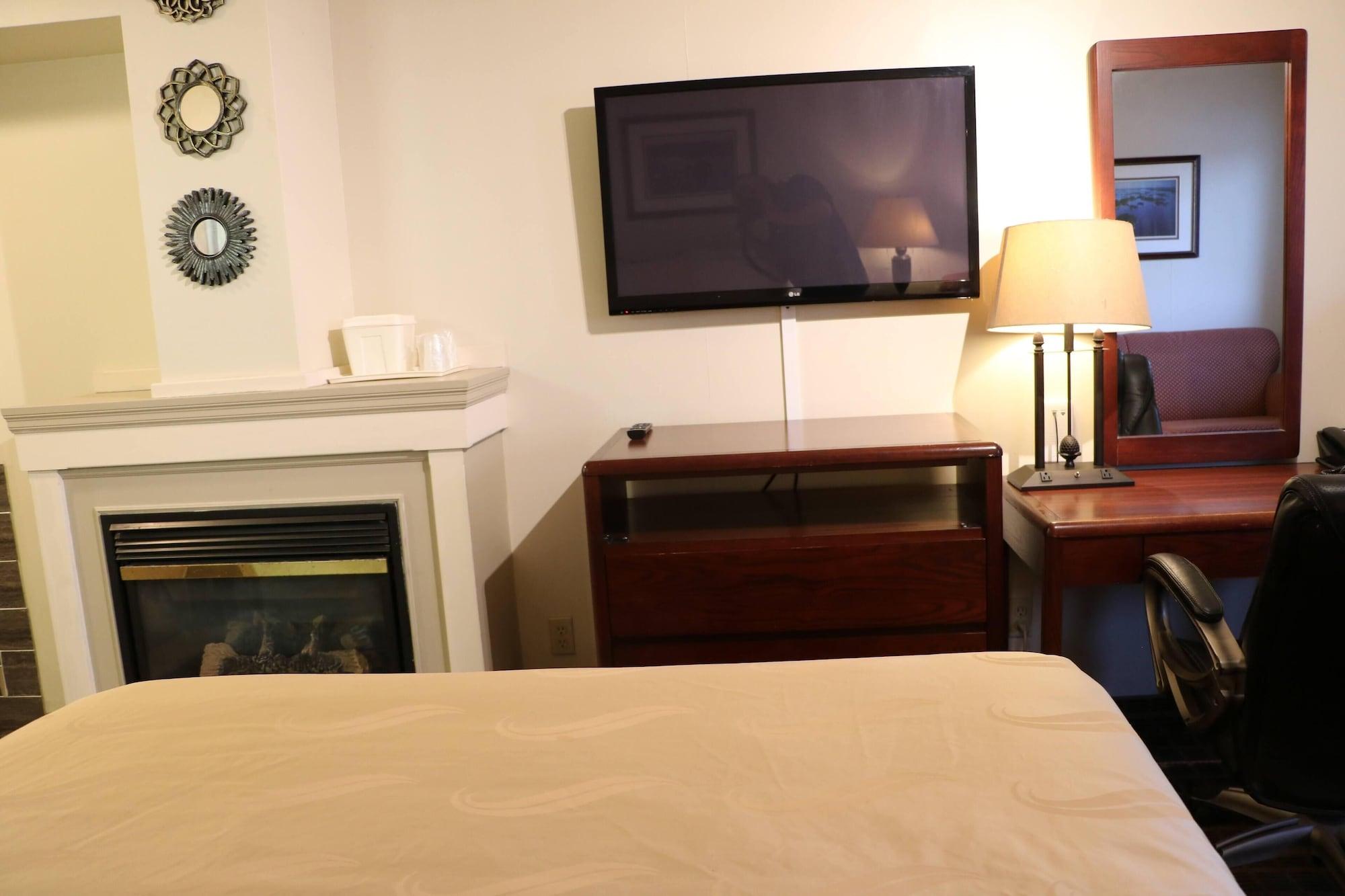 Quality Inn & Suites 1000 Islands Gananoque Bagian luar foto